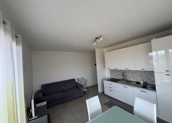 Borgo Secolo 2 פסקיארה דל גארדה